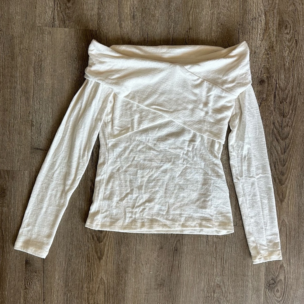 Abercrombie Off-the-Shoulder Off-White/Cream Top